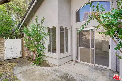 Exterior - 3061 Klamath Ave, Simi Valley, CA 93063 photo 8 of 9