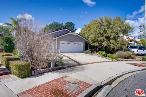 Exterior - 3061 Klamath Ave, Simi Valley, CA 93063 photo 2 of 9