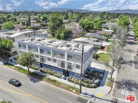 5203 Lemona Ave #4, Sherman Oaks, CA 91411