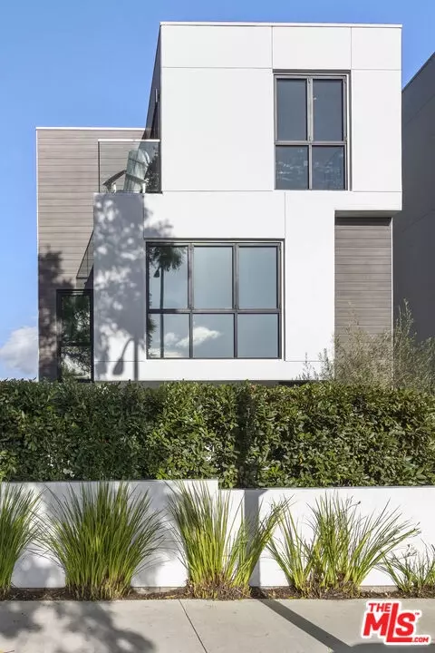 1960 Corinth Ave, Los Angeles, CA 90025