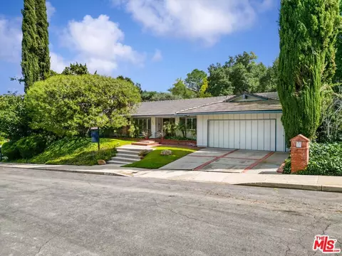 3522 Green Vista Dr, Encino, CA 91436