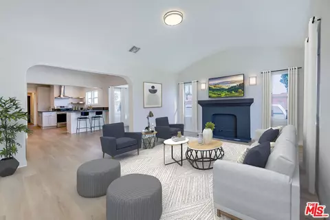 601 W 103rd St, Los Angeles, CA 90044