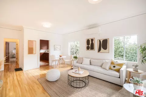 656 Laveta Ter, Los Angeles, CA 90026