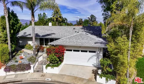 19141 Gayle Pl, Tarzana, CA 91356