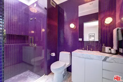 Bath - 1342 Appleton Way, Venice, CA 90291 photo 2 of 7