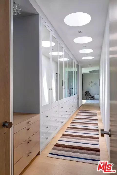 Entry Way - 1342 Appleton Way, Venice, CA 90291 photo 2 of 3