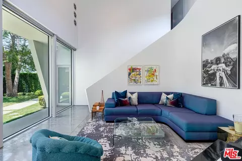 Exterior - 1342 Appleton Way, Venice, CA 90291 photo 9 of 10