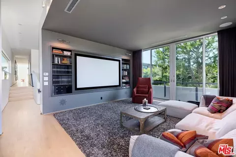 Living - 1342 Appleton Way, Venice, CA 90291 photo 3 of 4