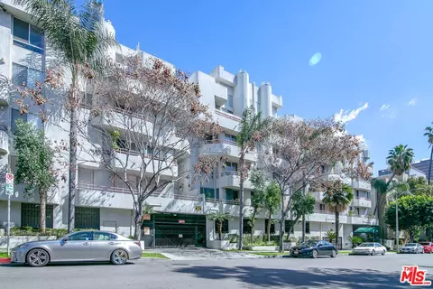 500 S Berendo St #109, Los Angeles, CA 90020