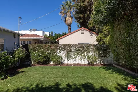 Exterior - 5410 Murietta Ave, Sherman Oaks, CA 91401 photo 6 of 8