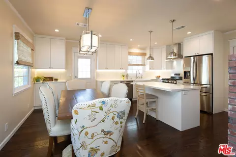 Dining - 5410 Murietta Ave, Sherman Oaks, CA 91401 photo 1 of 1