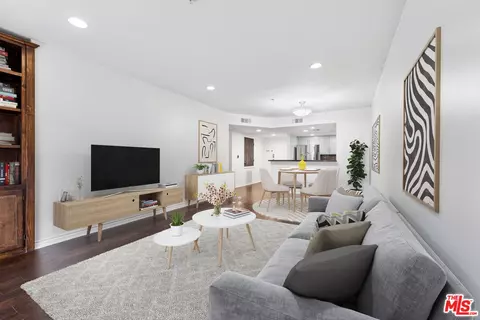 7100 Alvern St #310, Los Angeles, CA 90045