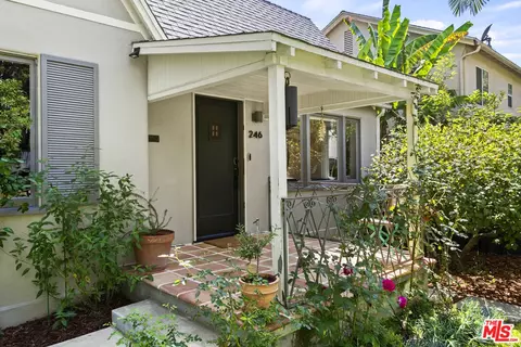 Exterior - 246 Robinson Rd, Pasadena, CA 91104 photo 11 of 16