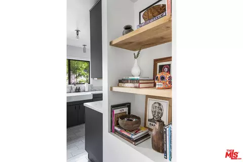 Kitchen - 246 Robinson Rd, Pasadena, CA 91104 photo 5 of 5