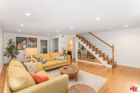 5115 Kester Ave #2, Sherman Oaks, CA 91403