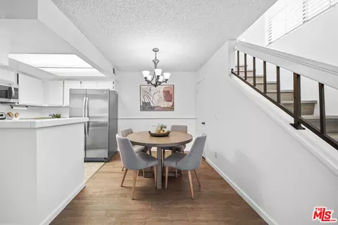 Dining - 895 W 34th St #E, Long Beach, CA 90806 photo 2 of 2