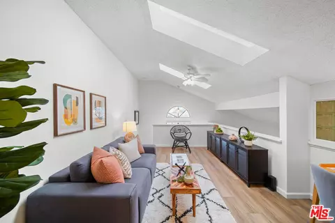 Living - 895 W 34th St #E, Long Beach, CA 90806 photo 6 of 8