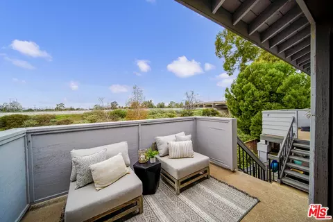 Exterior - 895 W 34th St #E, Long Beach, CA 90806 photo 3 of 14