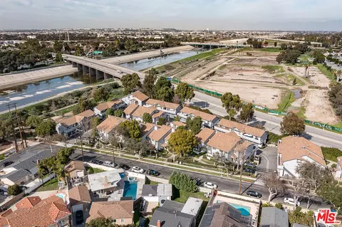 View/Area - 895 W 34th St #E, Long Beach, CA 90806 photo 8 of 9