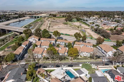 View/Area - 895 W 34th St #E, Long Beach, CA 90806 photo 9 of 9