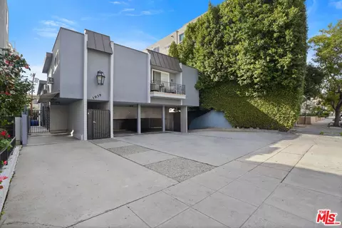 1939 Selby Ave, Los Angeles, CA 90025
