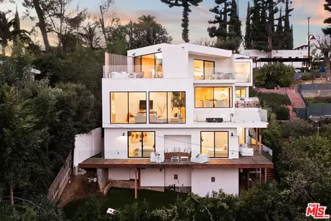 6210 Temple Hill Dr, Los Angeles, CA 90068