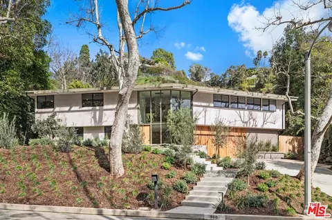 960 Chantilly Rd, Los Angeles, CA 90077