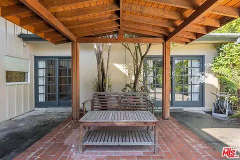 Exterior - 5504 Allott Ave, Sherman Oaks, CA 91401 photo 8 of 13