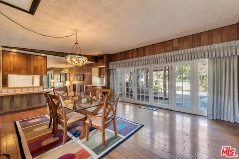 Dining - 5504 Allott Ave, Sherman Oaks, CA 91401 photo 2 of 4