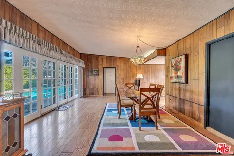 Dining - 5504 Allott Ave, Sherman Oaks, CA 91401 photo 1 of 4