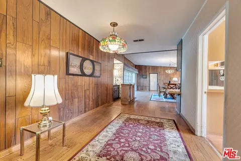Entry Way - 5504 Allott Ave, Sherman Oaks, CA 91401 photo 1 of 1