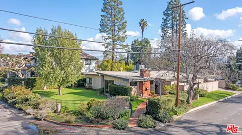Exterior - 5504 Allott Ave, Sherman Oaks, CA 91401 photo 13 of 13