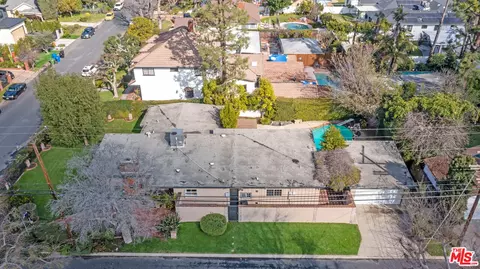 View/Area - 5504 Allott Ave, Sherman Oaks, CA 91401 photo 4 of 4