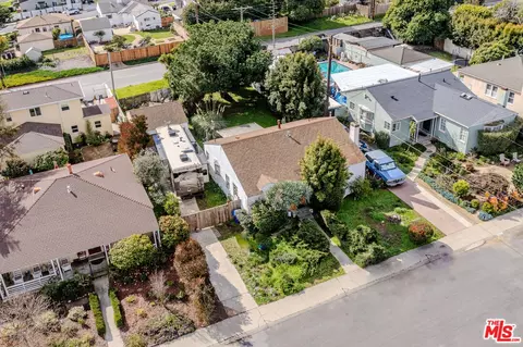 6056 W 82nd St, Los Angeles, CA 90045