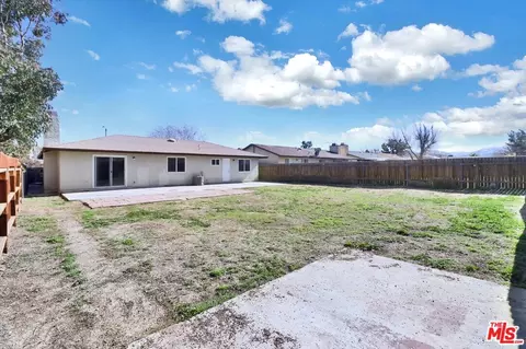 Exterior - 37311 55th St, Palmdale, CA 93552 photo 5 of 8
