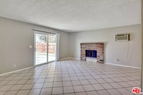 Living - 37311 55th St, Palmdale, CA 93552 photo 1 of 3