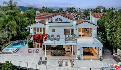 12610 Promontory Rd, Los Angeles, CA 90049