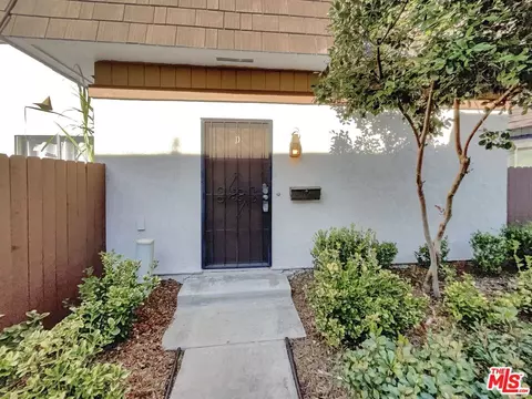 Exterior - 2853 E Jackson Ave #D, Anaheim, CA 92806 photo 2 of 3