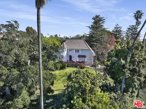 174 S Burlingame Ave, Los Angeles, CA 90049
