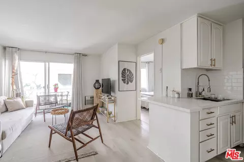 210 S La Fayette Park Pl #207, Los Angeles, CA 90057