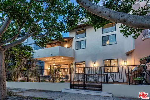 3602 Grand Canal, Marina Del Rey, CA 90292