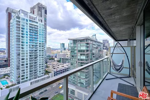 1155 S Grand Ave #1708, Los Angeles, CA 90015