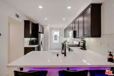 Kitchen - 107 Neptune, Irvine, CA 92618 photo 4 of 4