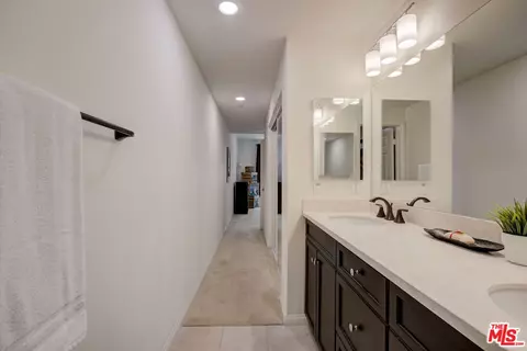 Bath - 107 Neptune, Irvine, CA 92618 photo 2 of 6