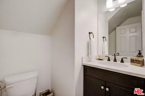 Bath - 107 Neptune, Irvine, CA 92618 photo 1 of 6