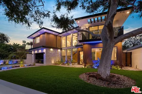 11850 N Park Ave, Los Angeles, CA 90066