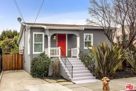 1074 53rd St, Oakland, CA 94608