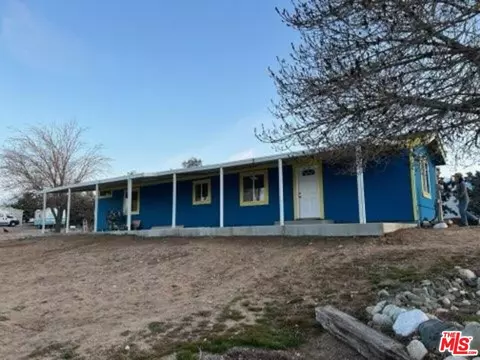 9121 Darwin Rd, Phelan, CA 92371 photo 1