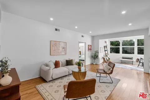14144 Dickens St #217, Sherman Oaks, CA 91423