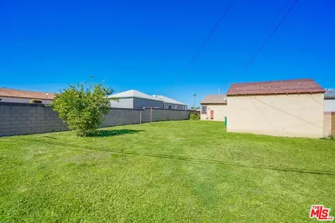 Exterior - 1034 E 150th St, Compton, CA 90220 photo 9 of 9